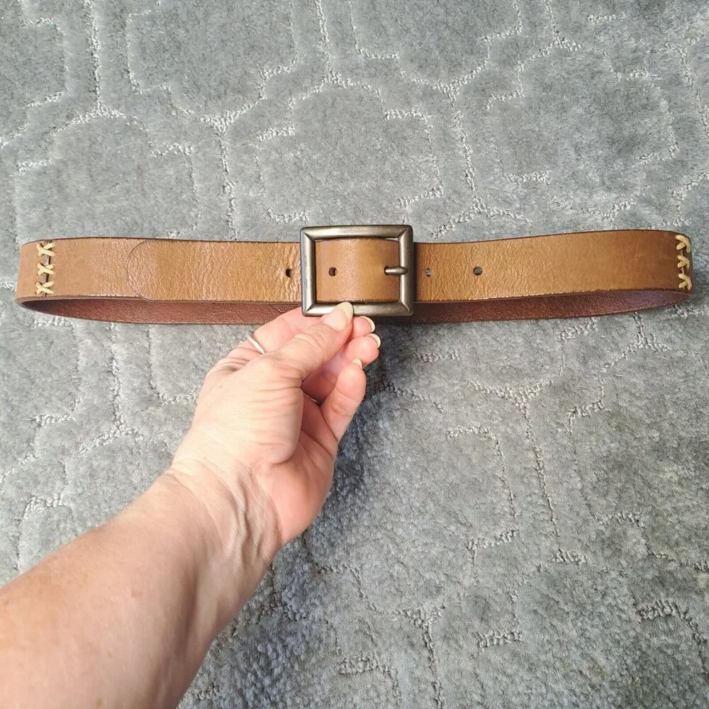 DOCKERS Brown FULL GRAIN Leather BELT MENS Size M STITCH ACCENTS 28.5-32.5 WAIST